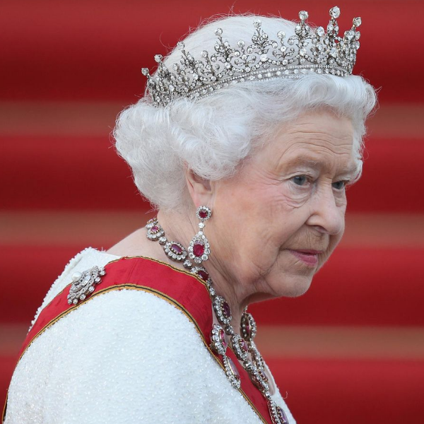 Elizabeth II logo
