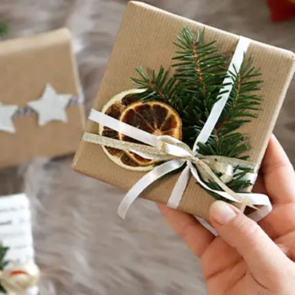 Gift wrapping logo