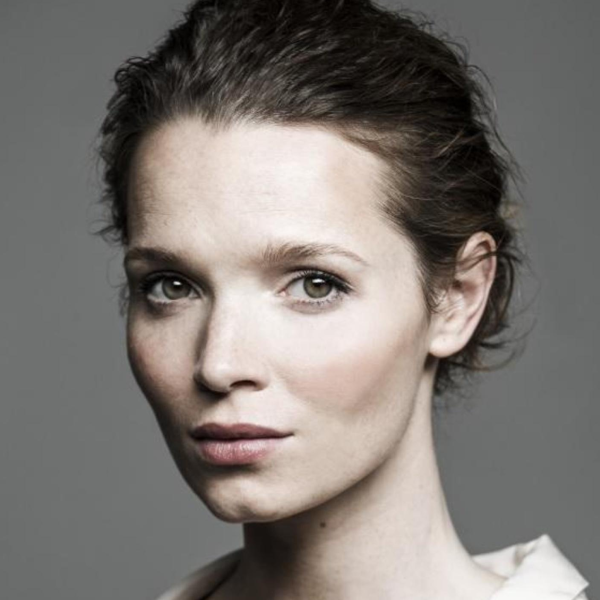 Karoline Herfurth logo