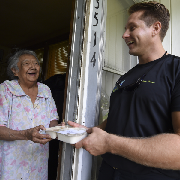 Meals on Wheels logo