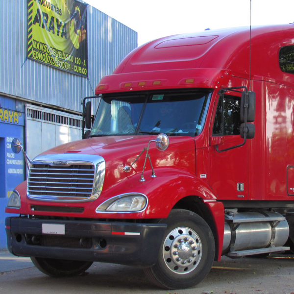 Semi-trailer truck