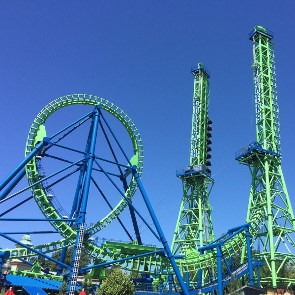 Six Flags logo