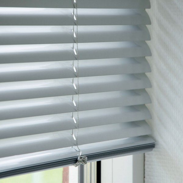 Window blind logo