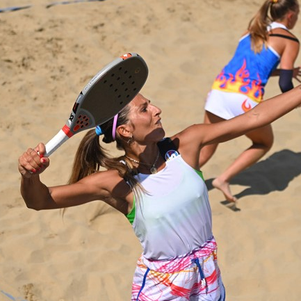 Beach tennis