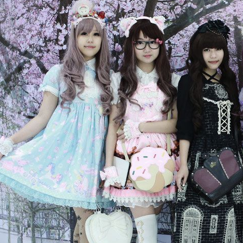 Lolita fashion logo