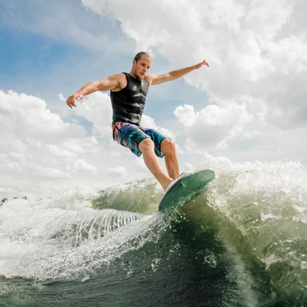Wakesurfing logo