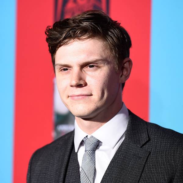 Evan Peters logo