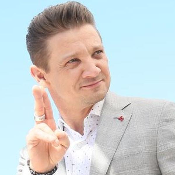 Jeremy Renner logo