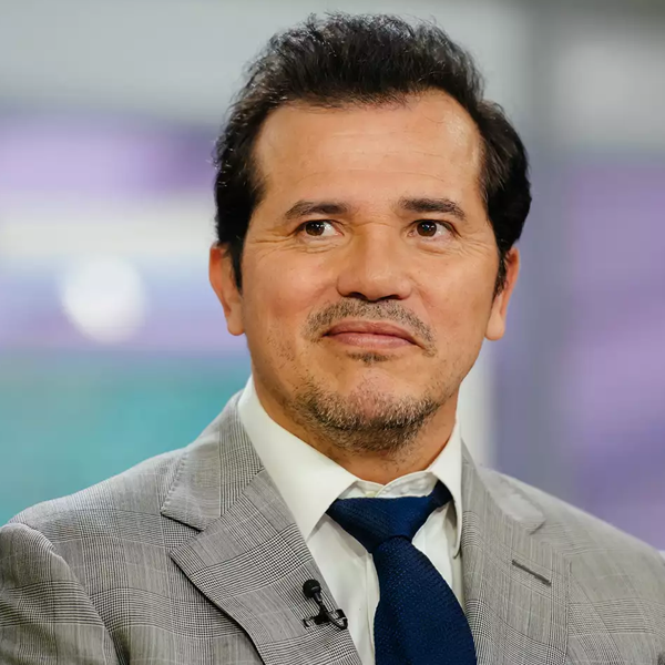 John Leguizamo logo