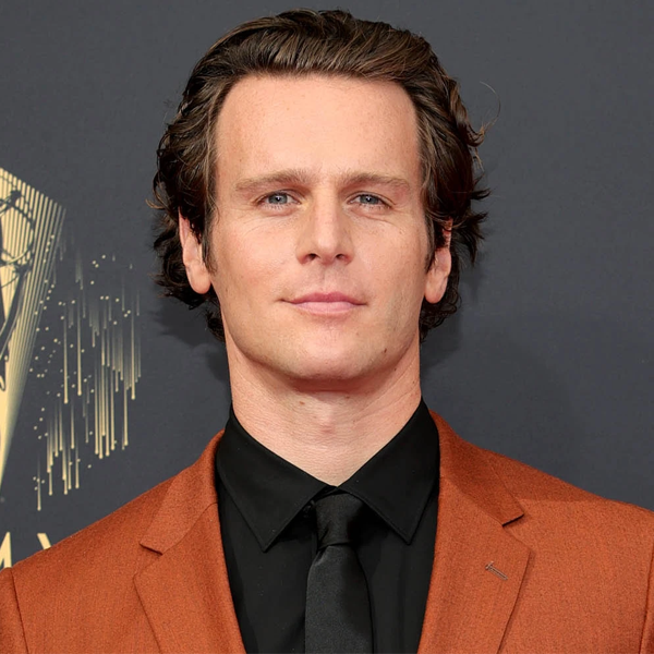 Jonathan Groff logo