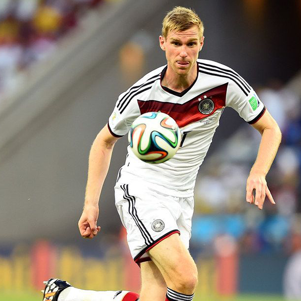 Per Mertesacker logo