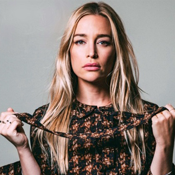 Piper Perabo logo