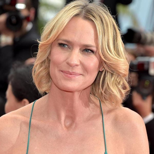 Robin Wright logo