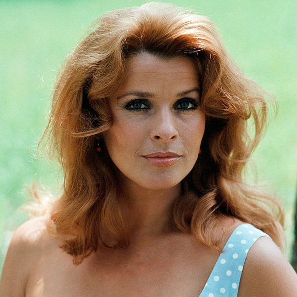 Senta Berger logo