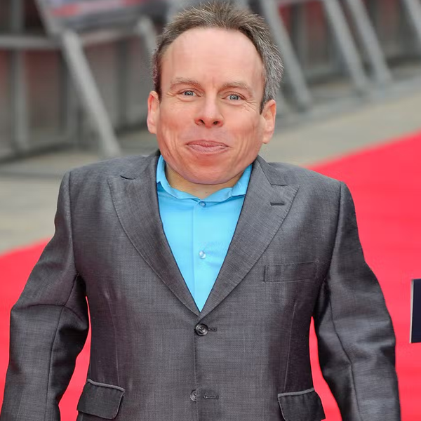 Warwick Davis logo