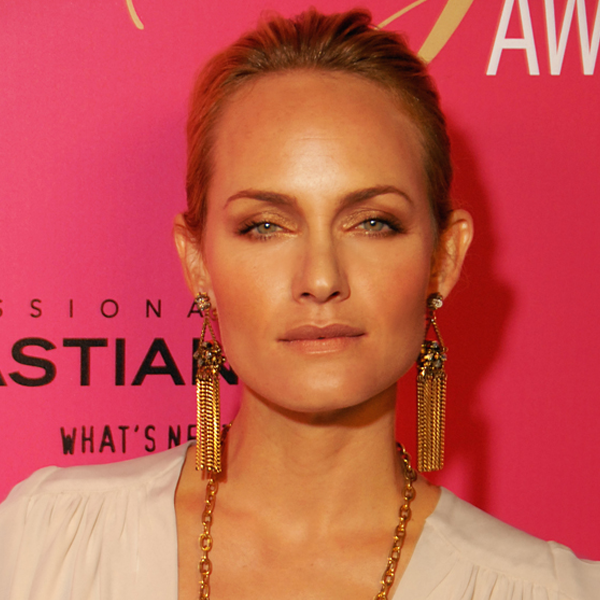 Amber Valletta