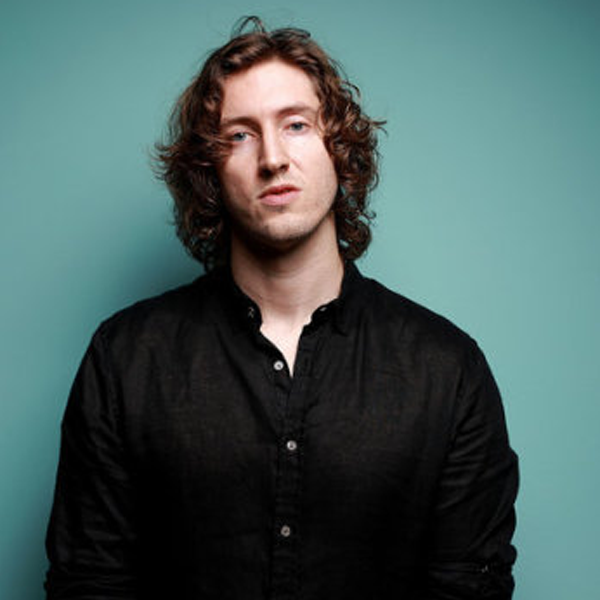 Dean Lewis logo