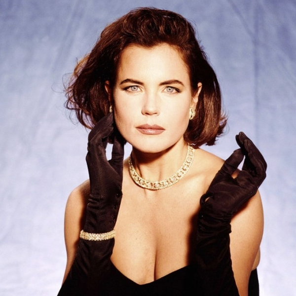 Elizabeth McGovern logo
