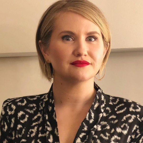 Jillian Bell logo
