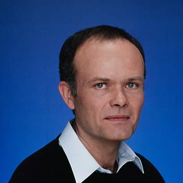 Kurtwood Smith logo