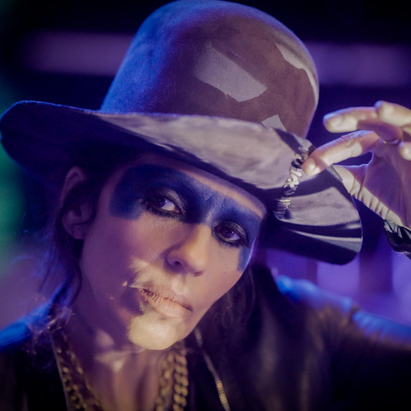 Linda Perry logo