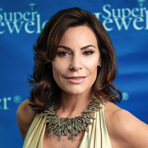 LuAnn de Lesseps logo
