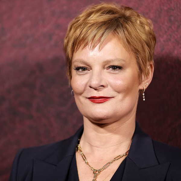 Martha Plimpton logo
