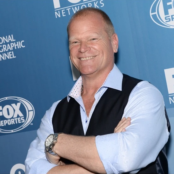 Mike Holmes logo