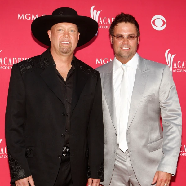 Montgomery Gentry logo