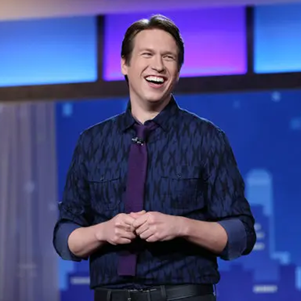 Pete Holmes logo