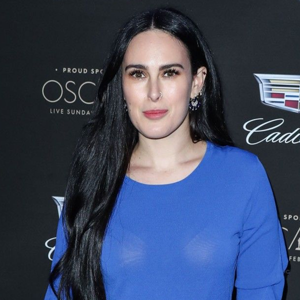 Rumer Willis logo