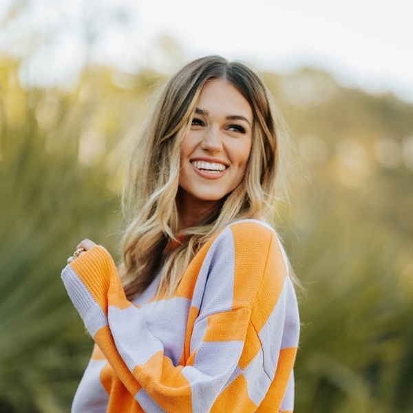 Sadie Robertson logo