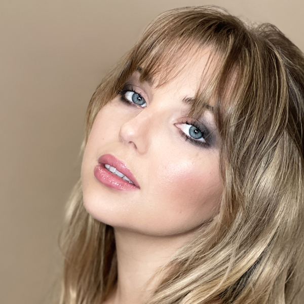 Sammi Hanratty logo
