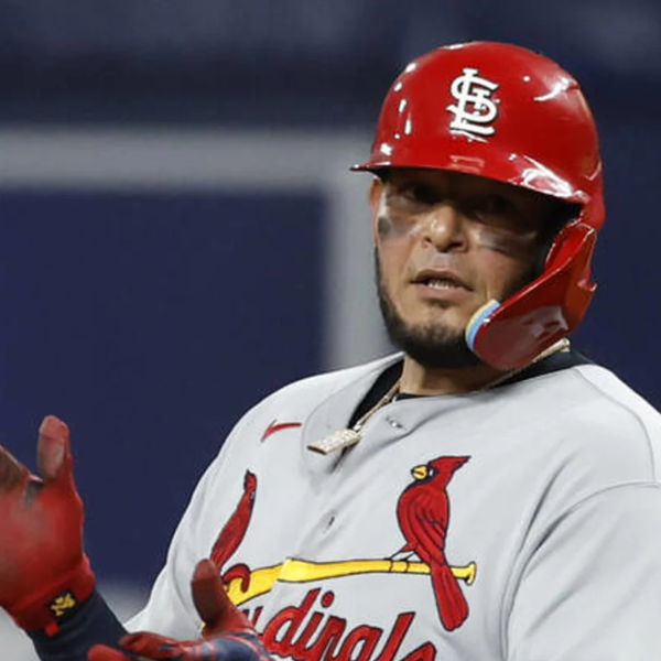 Yadier Molina logo