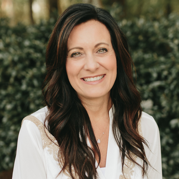 lysa terkeurst logo