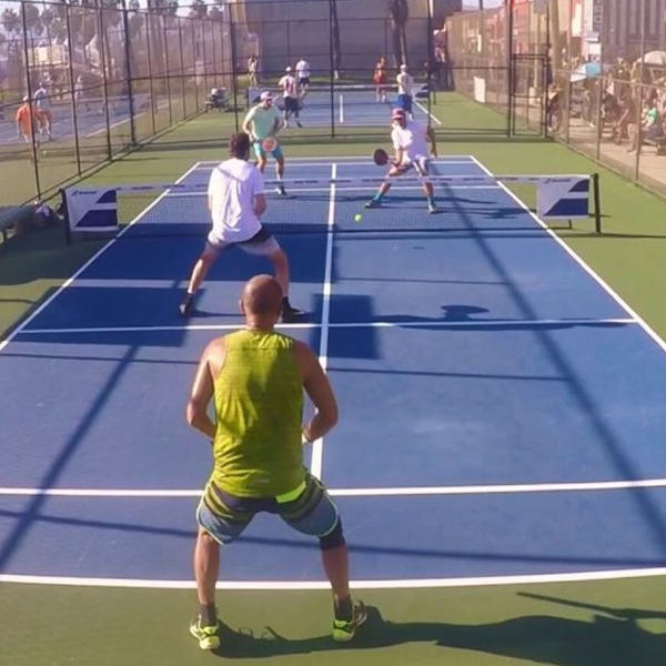 Paddle tennis