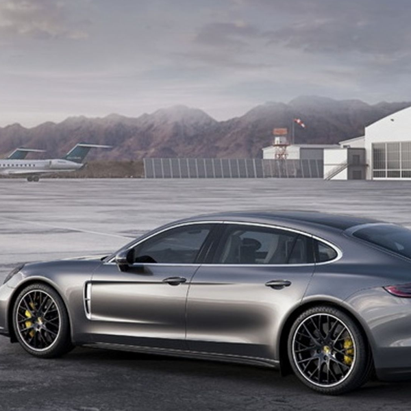 Porsche Panamera logo