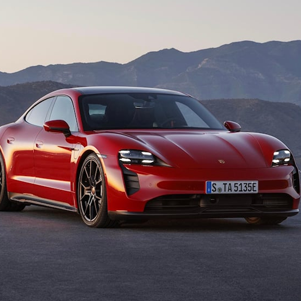 Porsche Taycan logo