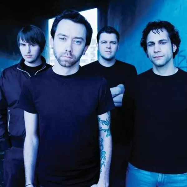 rise against logo