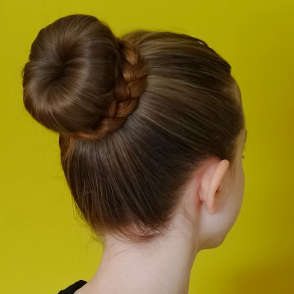 Bun (hairstyle)