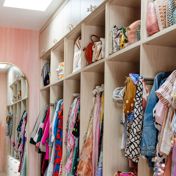 Closet logo