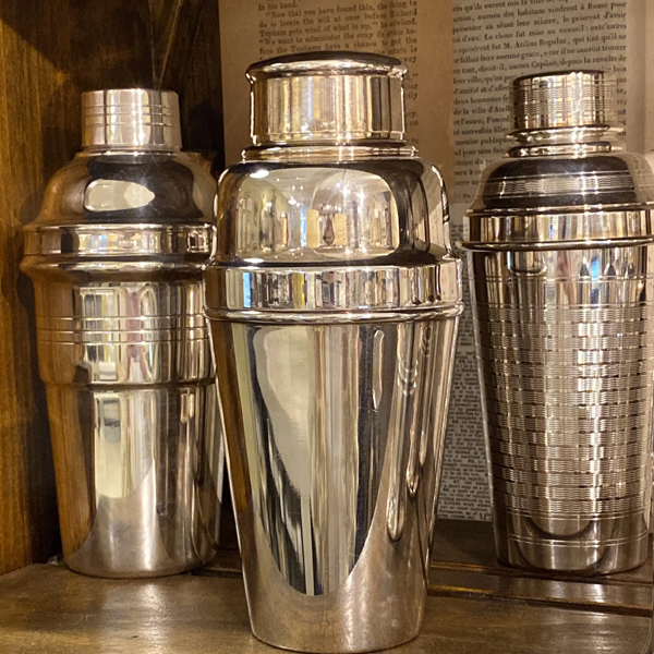 Cocktail shaker logo