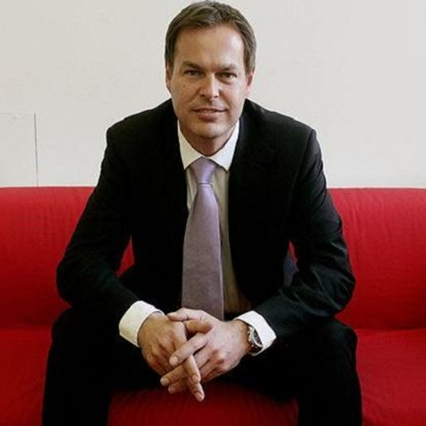 Peter Jones (entrepreneur)