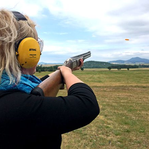 Clay pigeon shooting logo