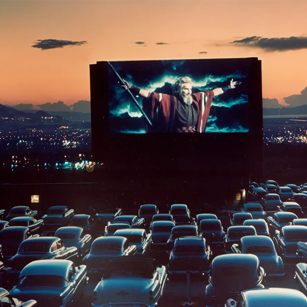 Drive-in logo