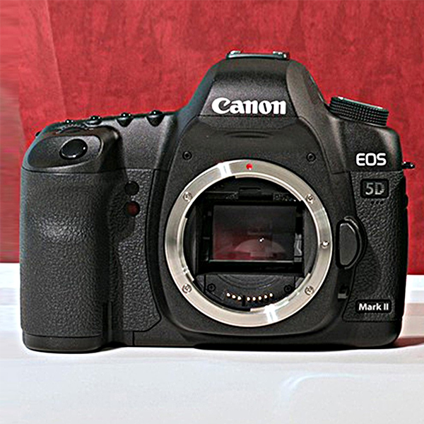 Full-frame digital SLR logo