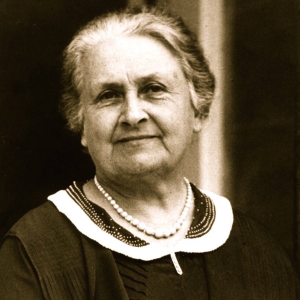 Maria Montessori logo