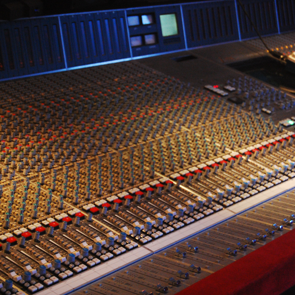 Mixing console logo