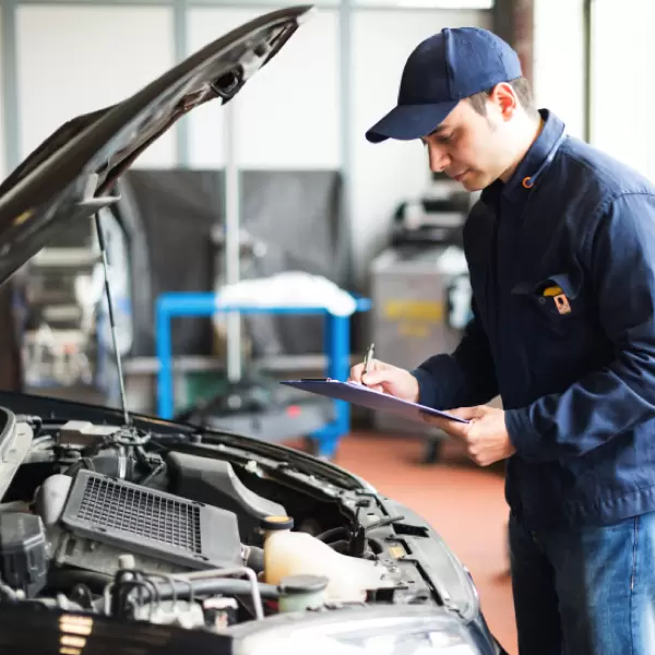 Auto mechanic