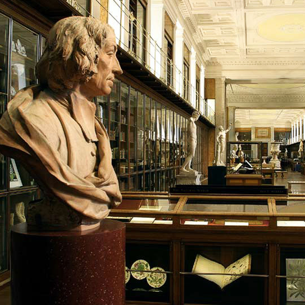 Museology logo